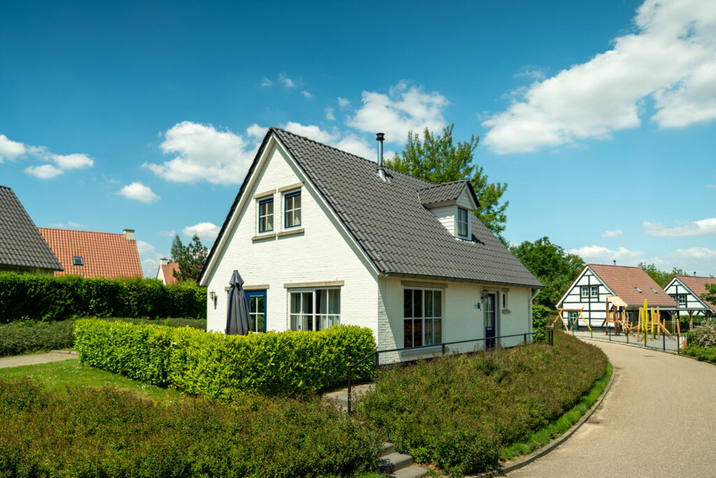 LandalKasteeldomeinCauberg_bungalowLuxe_1-e1718798037365.jpg